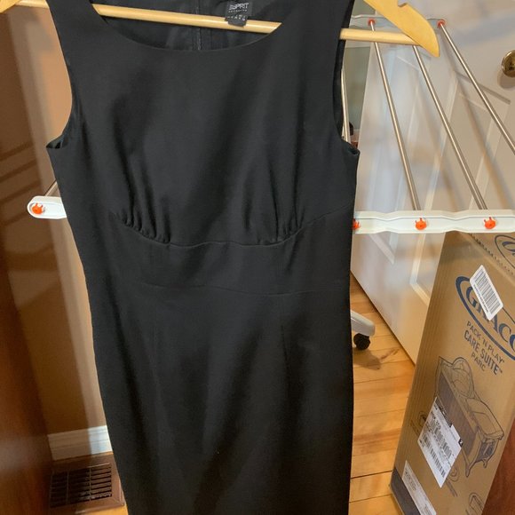 Dress - Picture 1 of 1